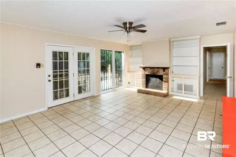 4010 W Hillcrest Ln, Mobile, AL 36693 photo 8