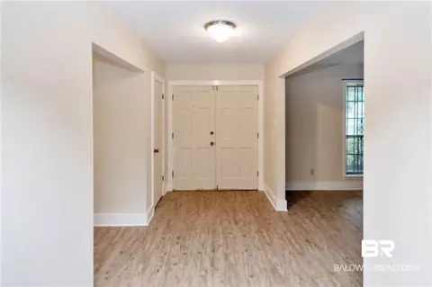 4010 W Hillcrest Ln, Mobile, AL 36693 photo 14