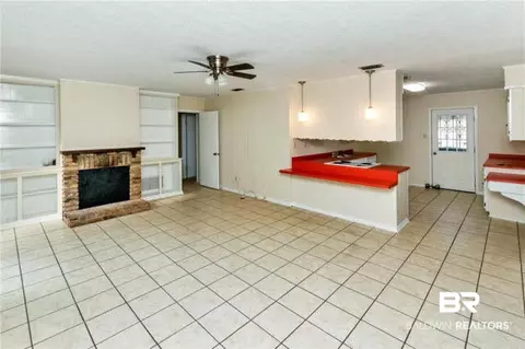 4010 W Hillcrest Ln, Mobile, AL 36693 photo 4