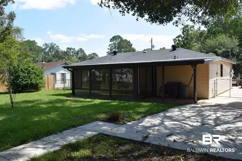 512 Holiday Ave, Chickasaw, AL 36611 photo 17