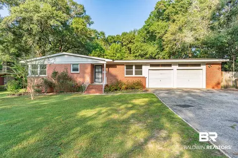 405 Thornton Pl, Mobile, AL 36609 photo 1