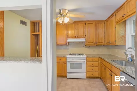 405 Thornton Pl, Mobile, AL 36609 photo 6