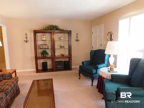4353 E Montclair Cir, Mobile, AL 36693 photo 2