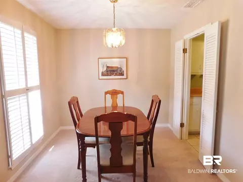 4353 E Montclair Cir, Mobile, AL 36693 photo 4