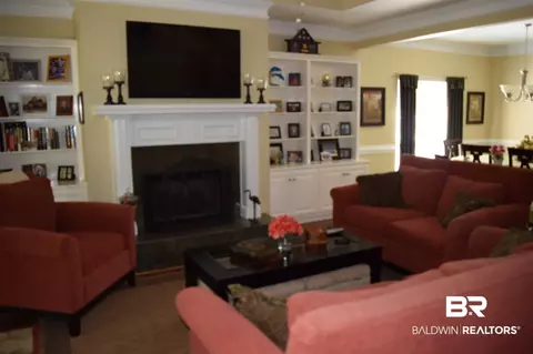 5584 Fairfield Pl, Mobile, AL 36609 photo 13