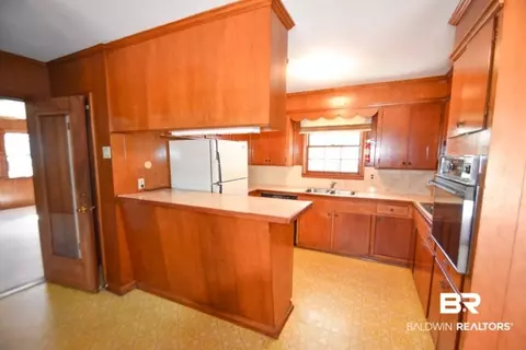 4588 Hawthorne Pl, Mobile, AL 36608 photo 5