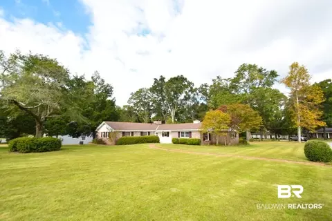 4588 Hawthorne Pl, Mobile, AL 36608 photo 2