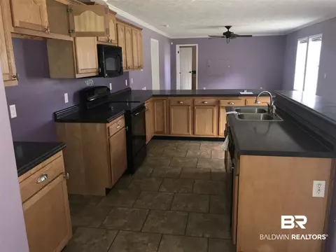 24588 Lazy Ln, Elberta, AL 36530 photo 4