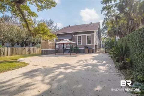 1600 Dauphin St, Mobile, AL 36604 photo 3