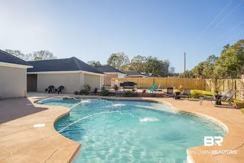 7240 Vickers Ln, Mobile, AL 36695 photo 2