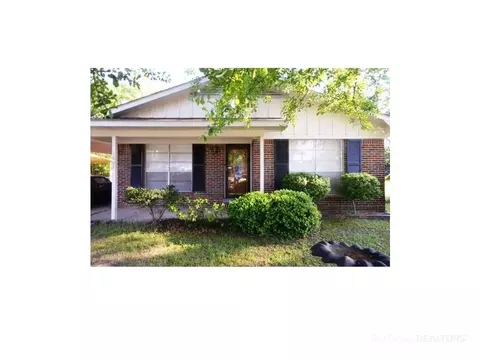 1607 Dublin, Mobile, AL 36605 photo 1