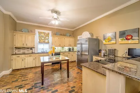 258 Chidester Ave, Mobile, AL 36607 photo 3