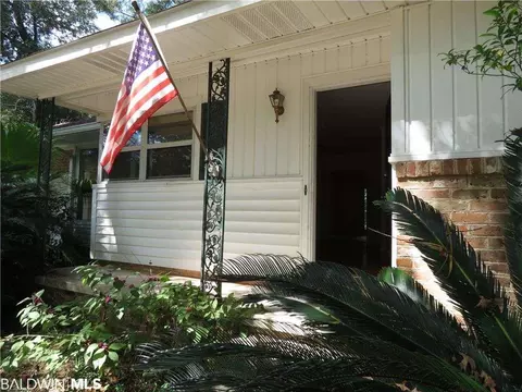 4208 Springview Dr, Mobile, AL 36609 photo 2