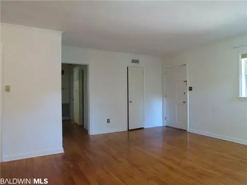 4208 Springview Dr, Mobile, AL 36609 photo 3