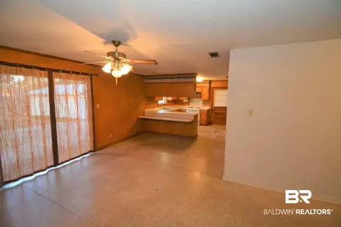 108 3rd Ave, Chickasaw, AL 36611 photo 10