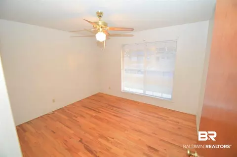 108 3rd Ave, Chickasaw, AL 36611 photo 14