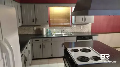 7958 Hilltop St, Mobile, AL 36619 photo 5
