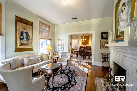 2009 Dauphin St, Mobile, AL 36606 photo 5