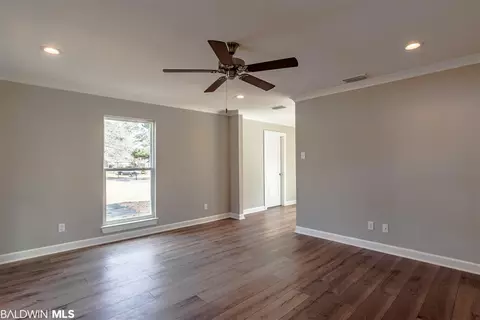 820 E Trailwood Dr, Mobile, AL 36695 photo 3