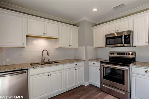 820 E Trailwood Dr, Mobile, AL 36695 photo 8