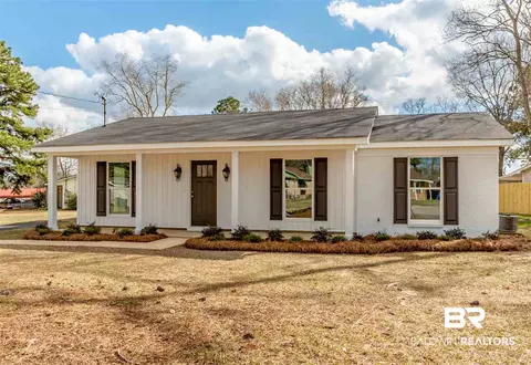 820 E Trailwood Dr, Mobile, AL 36695 photo 1