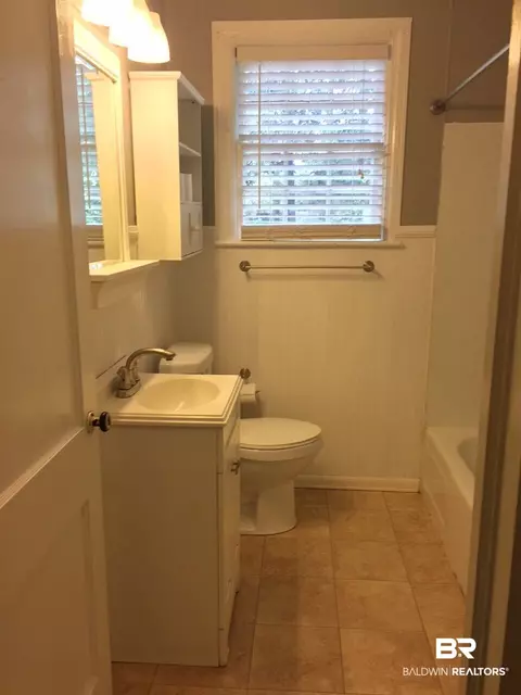 312 W Pineview Ln, Mobile, AL 36608 photo 8
