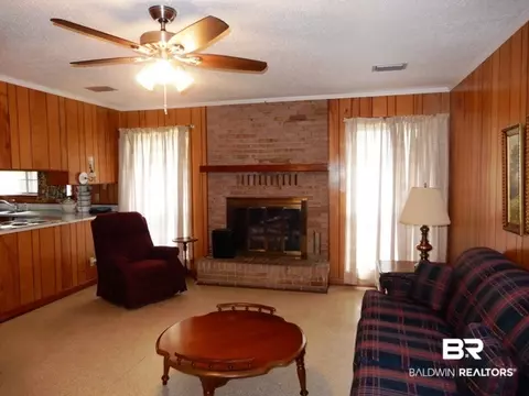 204 E Cypress St, Atmore, AL 36502 photo 8