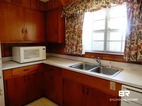 204 E Cypress St, Atmore, AL 36502 photo 10
