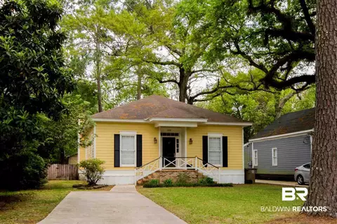 220 Hazel St, Mobile, AL 36695 photo 2