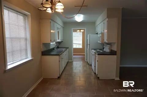 116 Vanderbilt Dr, Mobile, AL 36608 photo 5