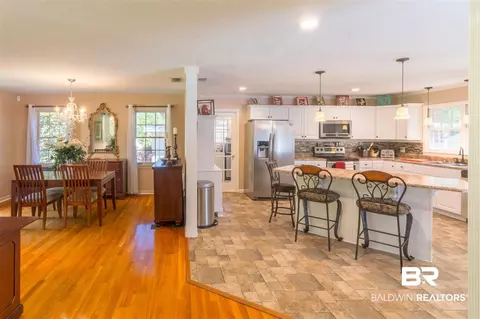 4109 N Lake Cir, Mobile, AL 36693 photo 11