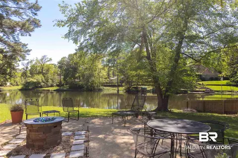 4109 N Lake Cir, Mobile, AL 36693 photo 3
