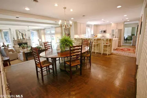 61 Jordan Ln, Mobile, AL 36608 photo 8