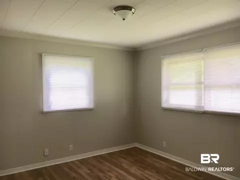 405 E Pine St, Atmore, AL 36502 photo 7