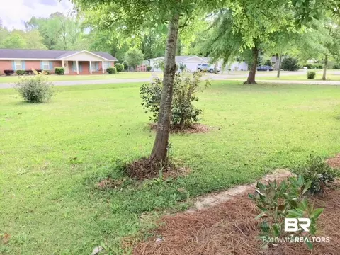 405 E Pine St, Atmore, AL 36502 photo 12