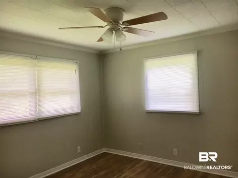 405 E Pine St, Atmore, AL 36502 photo 6