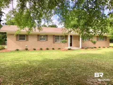 405 E Pine St, Atmore, AL 36502 photo 1