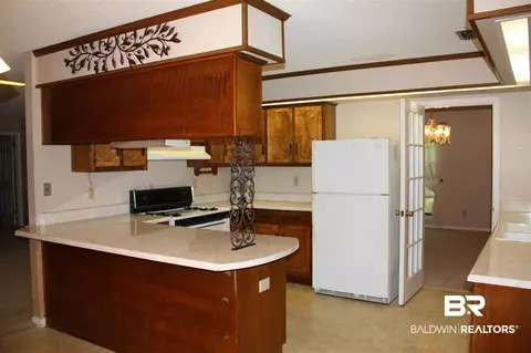5909 Moffett Rd, Mobile, AL 36618 photo 2