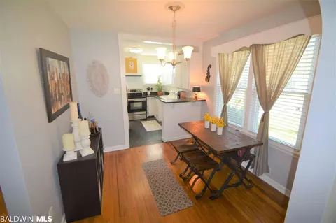 261 Mohawk St, Mobile, AL 36606 photo 2