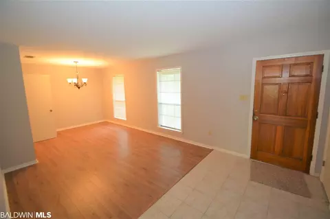 2704 Longleaf Dr, Mobile, AL 36693 photo 4