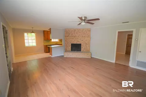 2704 Longleaf Dr, Mobile, AL 36693 photo 2