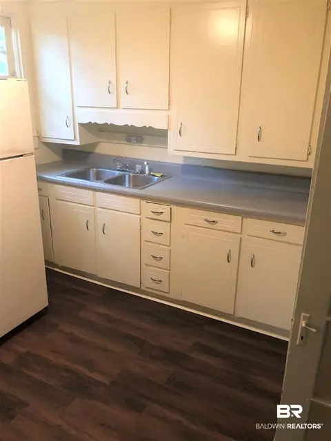 1704 Laurel St, Mobile, AL 36604 photo 6