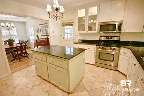 625 E Chelsea Dr, Mobile, AL 36608 photo 11