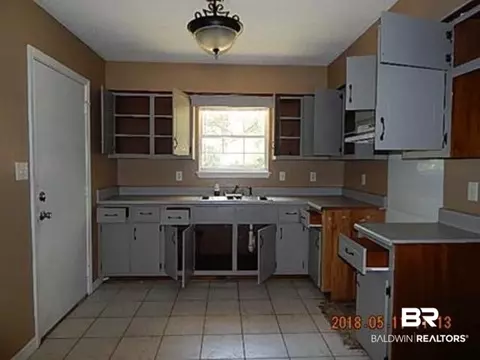 712 E Laurel Ave, Foley, AL 36535 photo 9