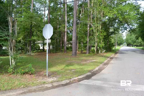 414 E Orange Ave, Foley, AL 36535 photo 4