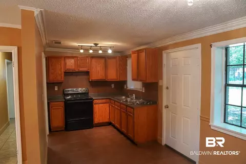 5413 Forest Park Dr, Mobile, AL 36618 photo 4
