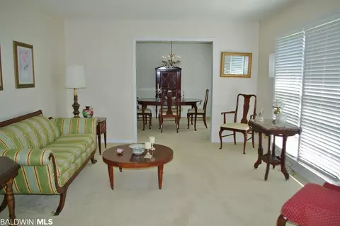 524 Hillcrest Rd, Mobile, AL 36608 photo 4