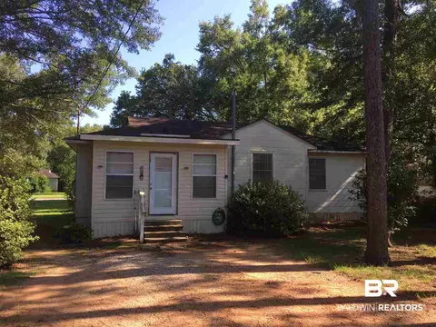 405 E Orange Ave, Foley, AL 36535 photo 2