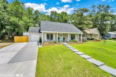 113 E Avon Cir, Daphne, AL 36526 photo 2