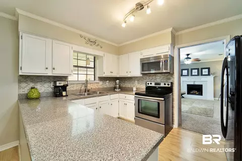 113 E Avon Cir, Daphne, AL 36526 photo 14